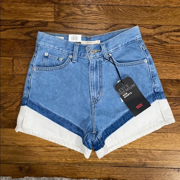 Levi's Pants - NWT Levi mom shorts A-line